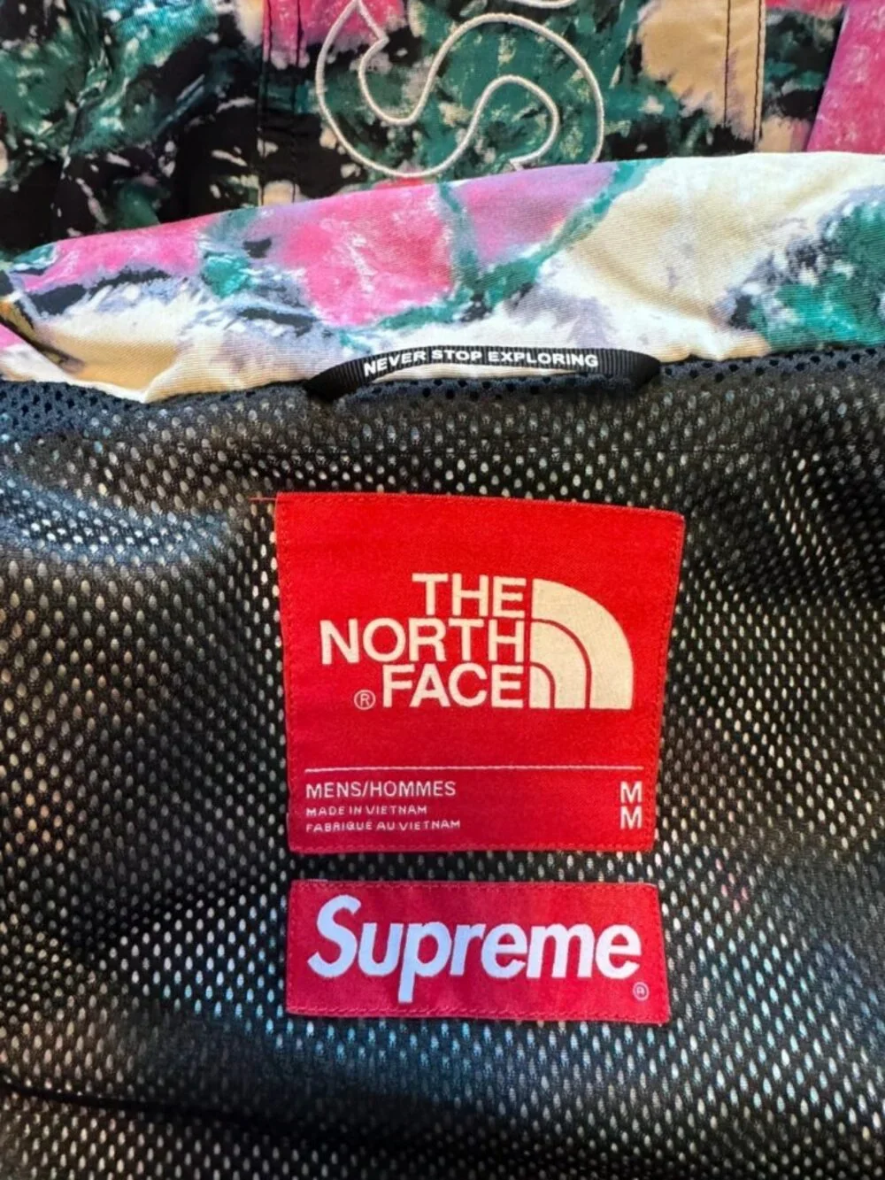 Supreme x The North Face Floral Windbreaker Jacket Size M